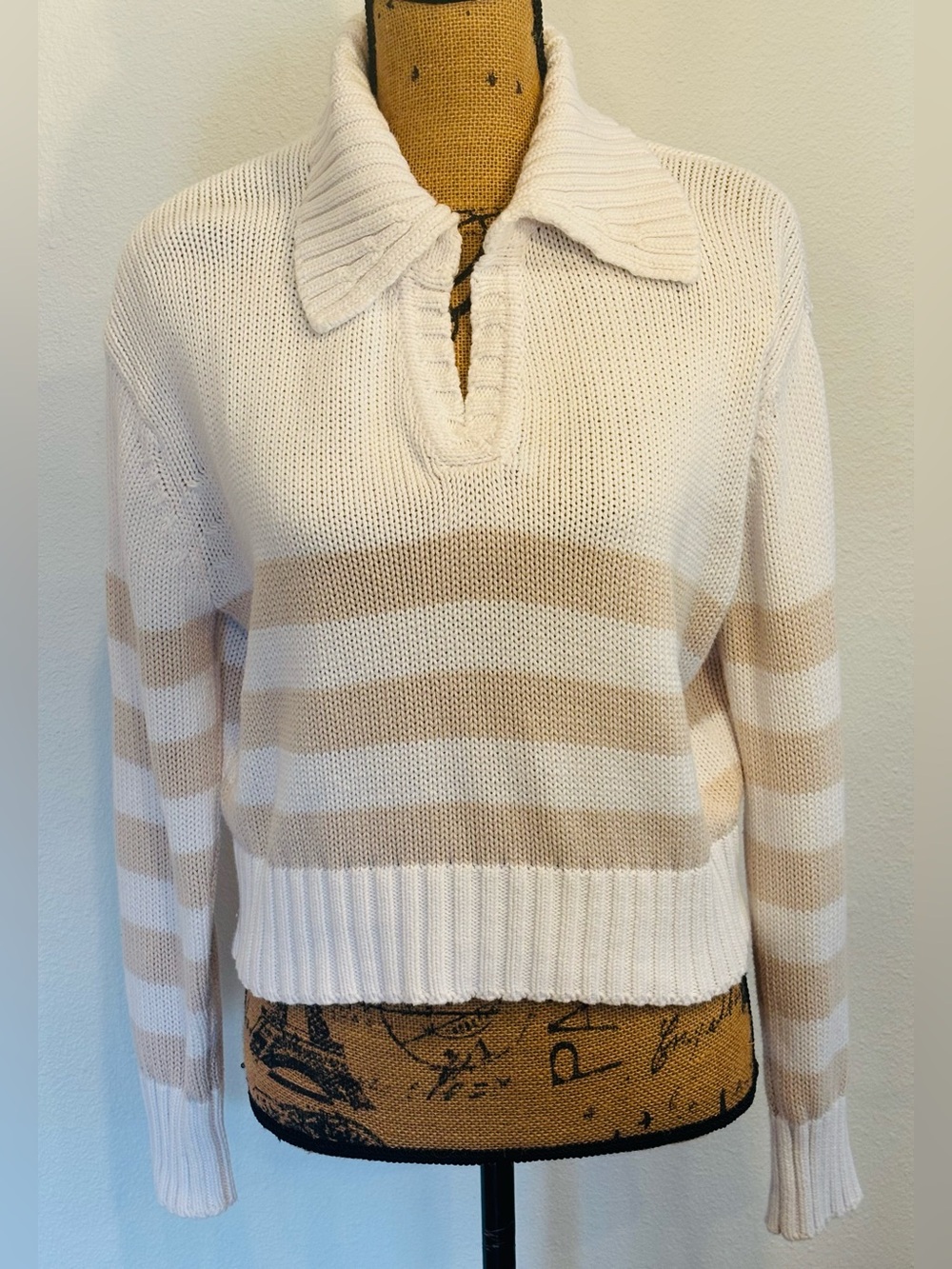 Splendid Size XS Cream Beige Stripe V-Neck Polo Sweater Long Sleeve 100% Cotton
